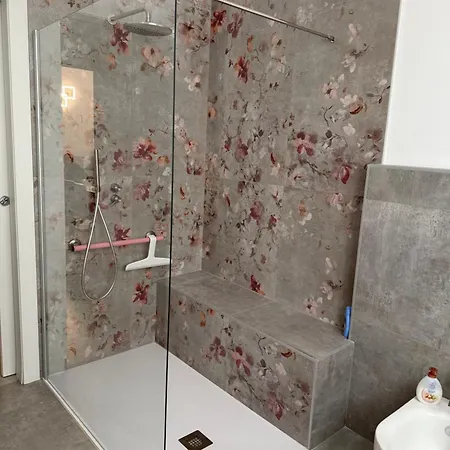 Casa Simonetta * Лавено-Момбелло