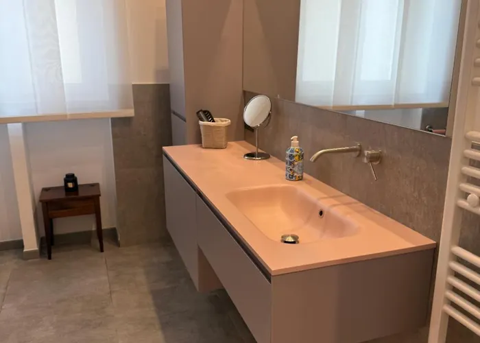 Casa Simonetta * Лавено-Момбелло